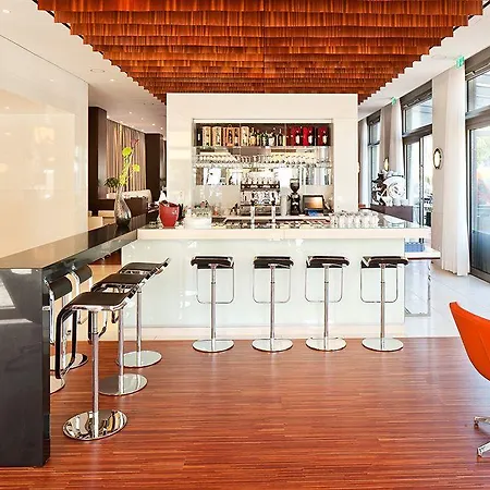 Pestana Tiergarten מלון 4*