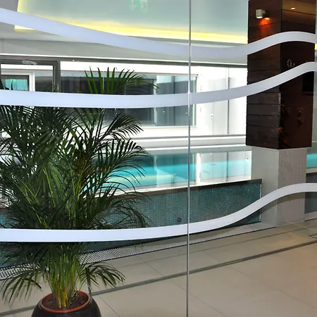 Pestana Tiergarten Отель 4*