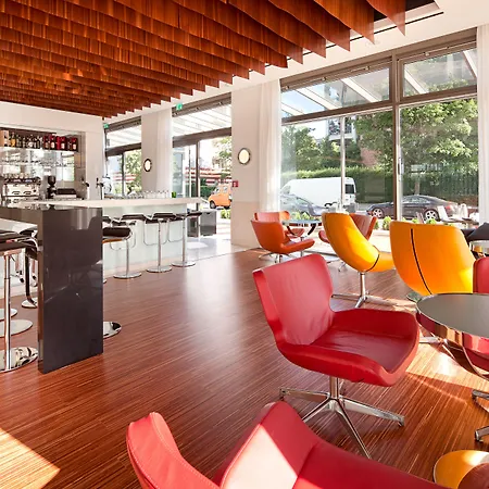 Hotel Pestana Tiergarten 4*