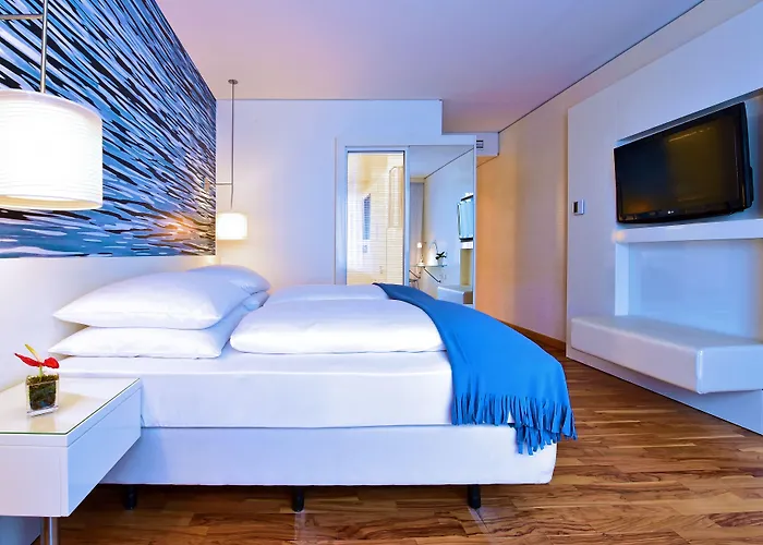 Hotel Pestana Tiergarten 4*