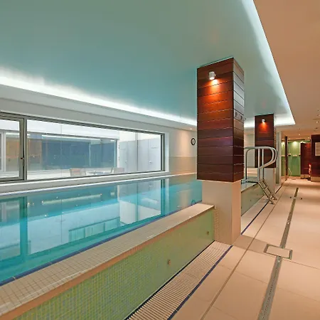 Otel Pestana Tiergarten 4*