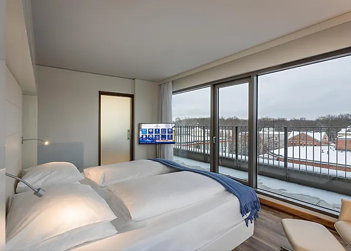 Hotel Pestana Tiergarten 4*